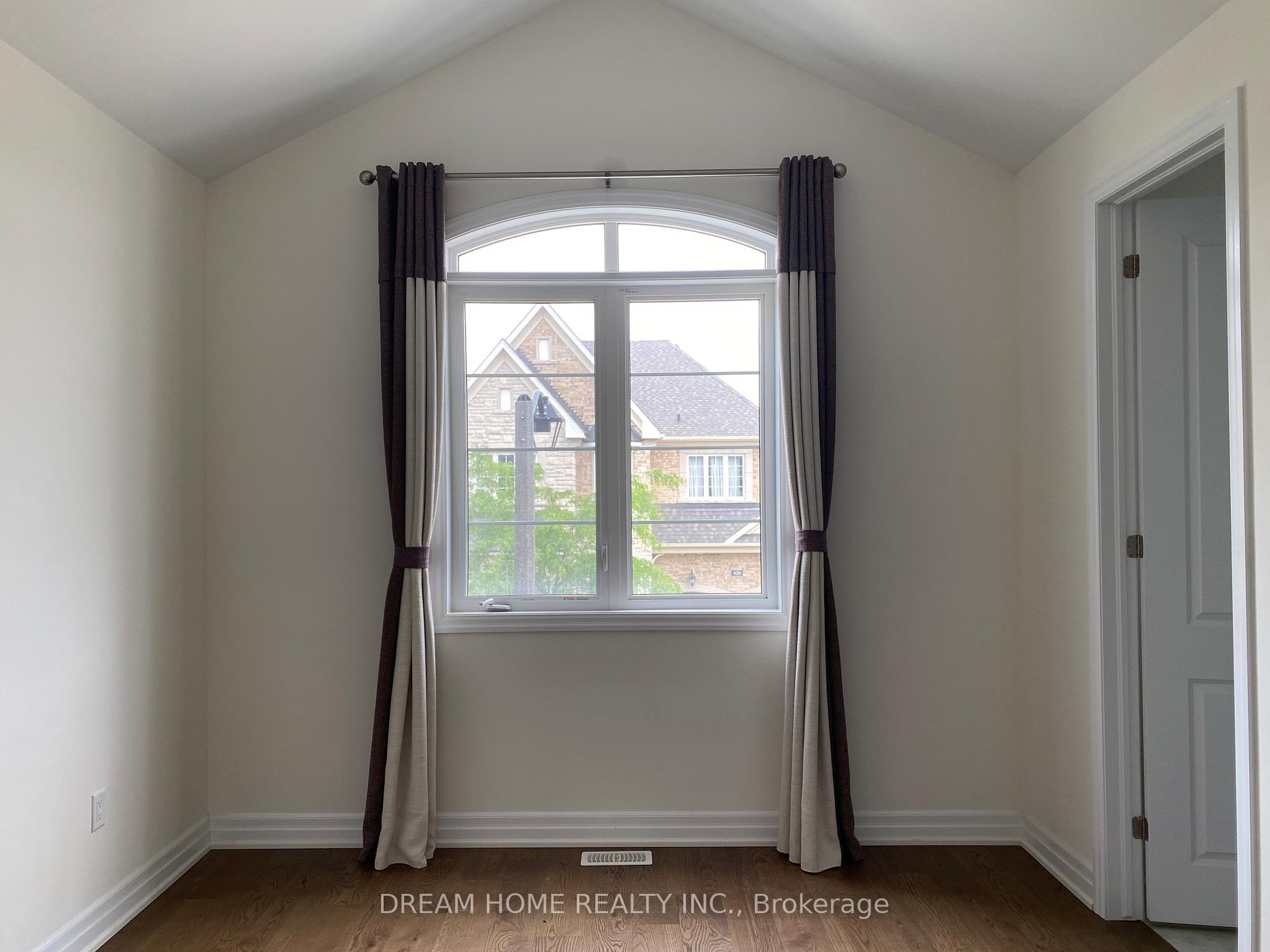 Photo 17 of 429 Ginger Gate, Oakville, Glenorchy — HOMEH