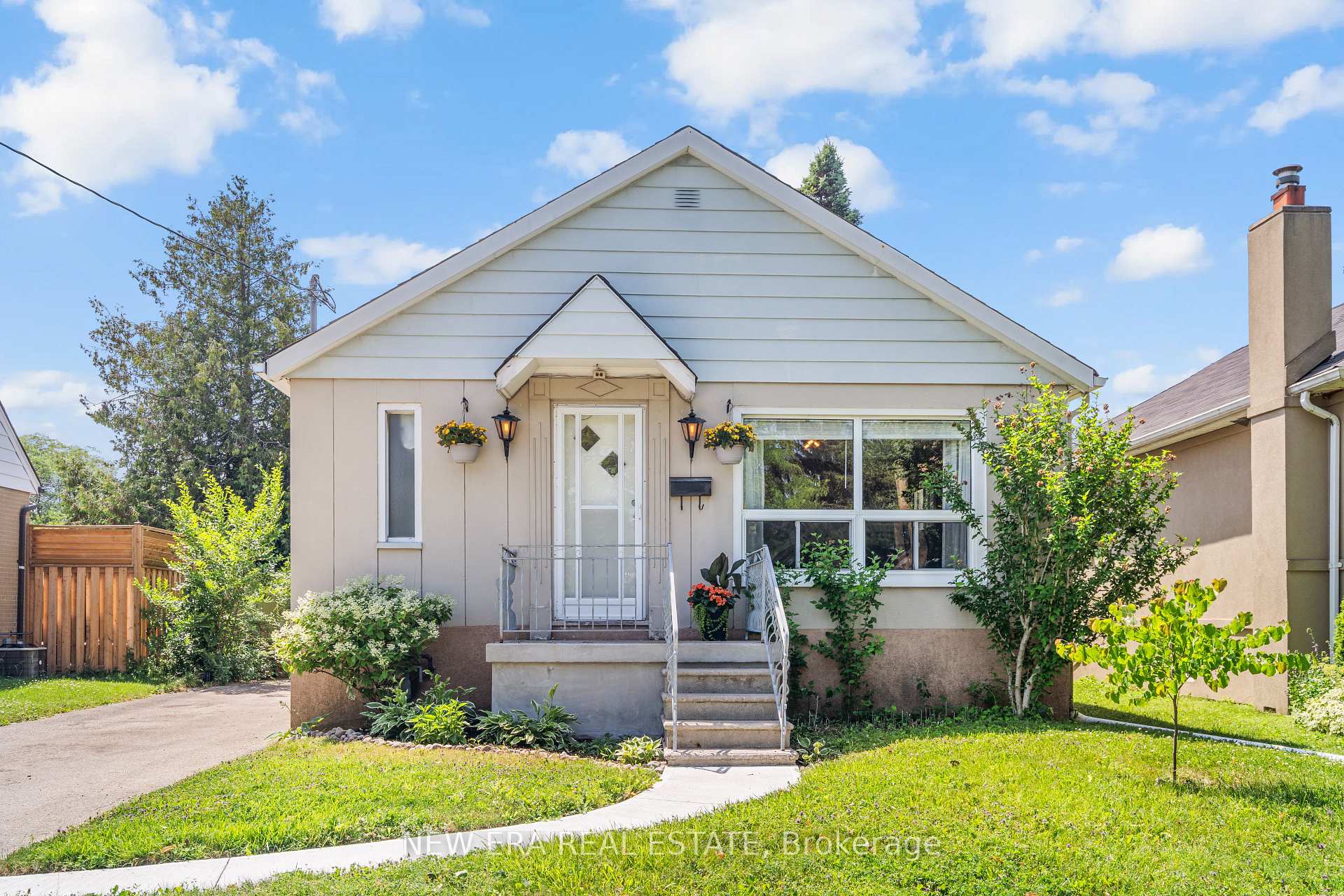 Photo 1 of 91 Hadrian Drive, Etobicoke, Elms-Old Rexdale — HOMEH