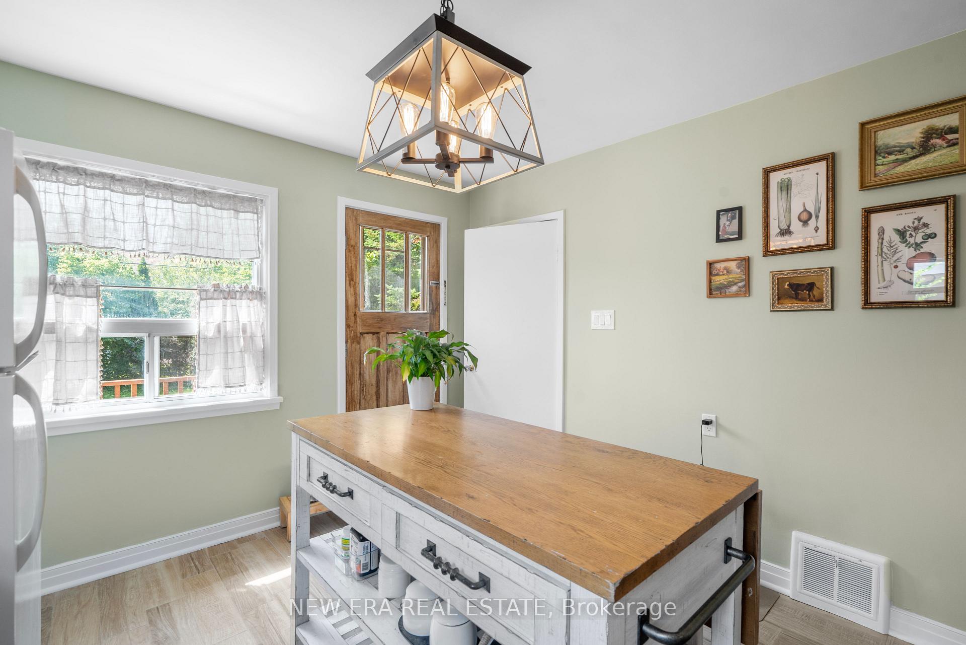 Photo 7 of 91 Hadrian Drive, Etobicoke, Elms-Old Rexdale — HOMEH