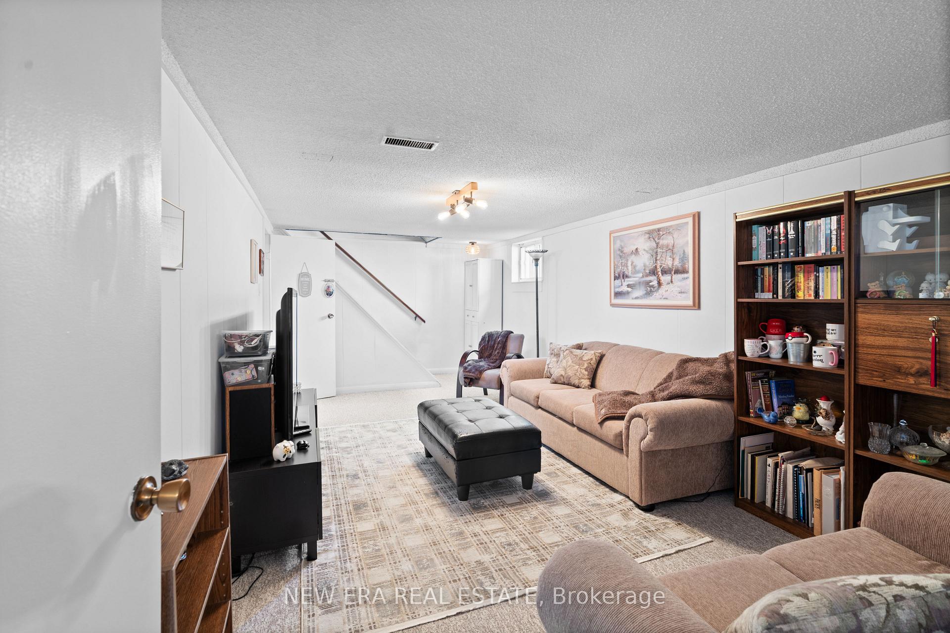 Photo 20 of 91 Hadrian Drive, Etobicoke, Elms-Old Rexdale — HOMEH