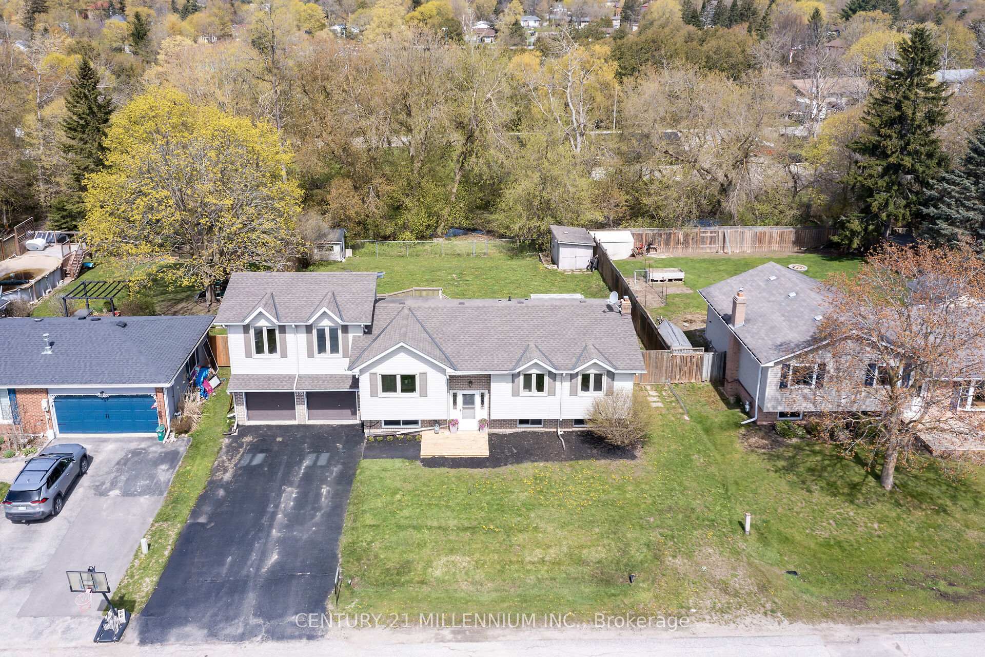Photo 3 of 83 Douglas Crescent, Erin, Rural Erin — HOMEH