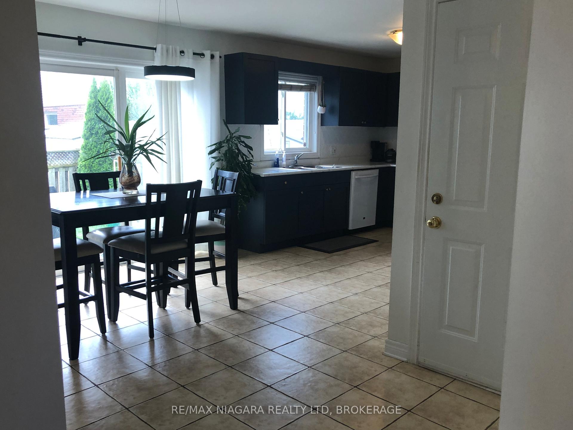 Photo 6 of 84 Mcbride Drive, St. Catharines, Rykert/Vansickle — HOMEH