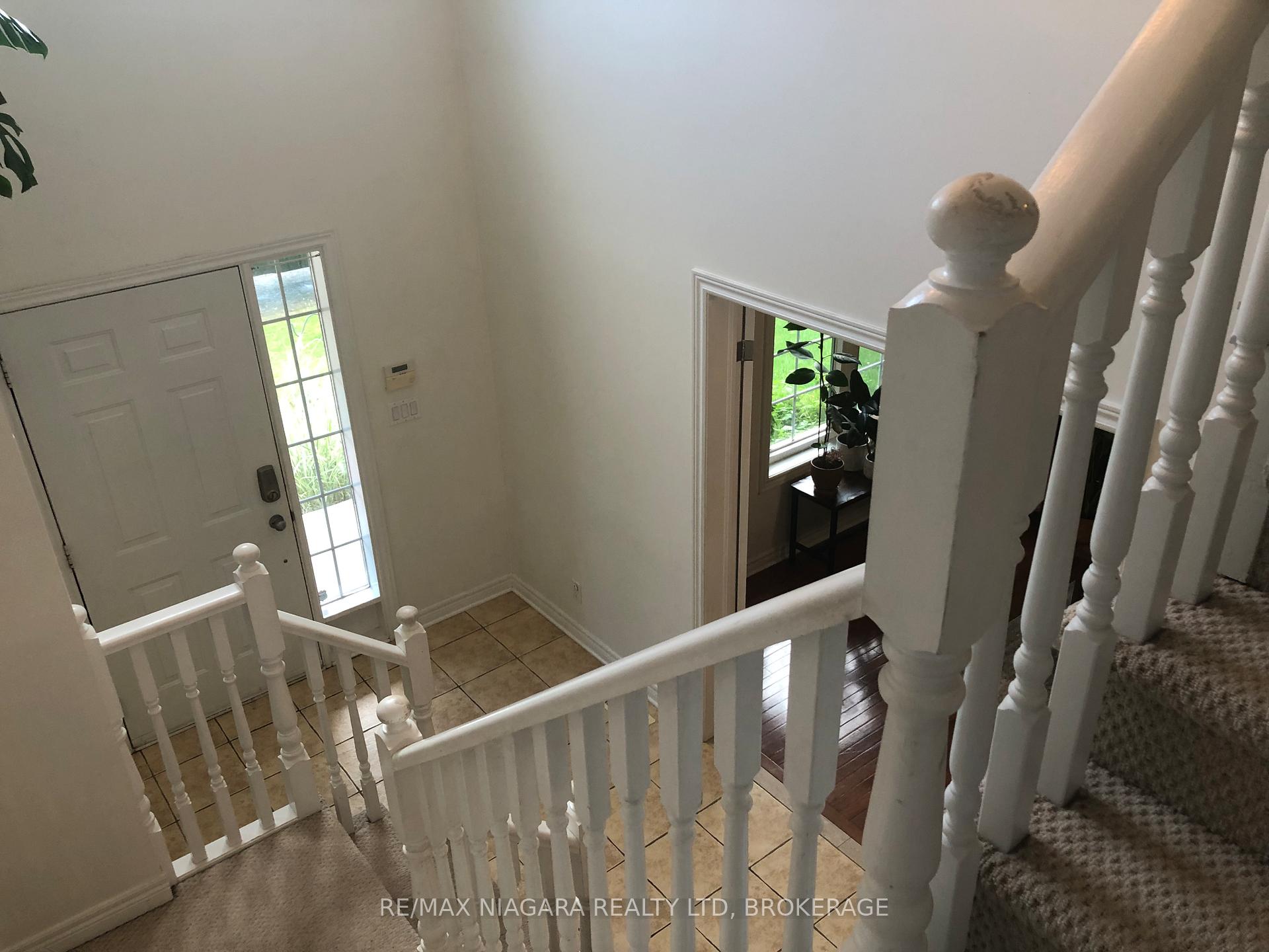 Photo 10 of 84 Mcbride Drive, St. Catharines, Rykert/Vansickle — HOMEH