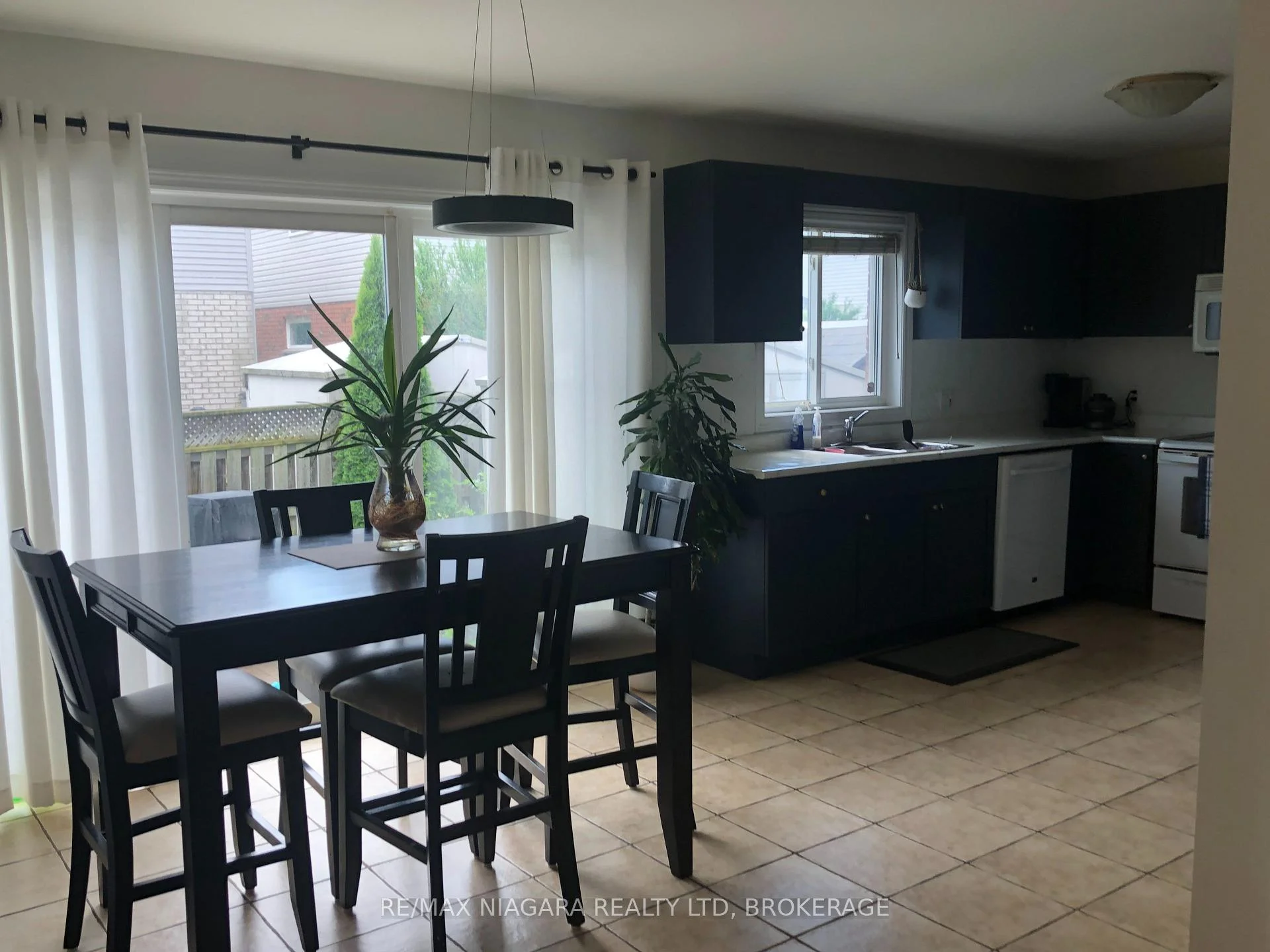 Photo 28 of 84 Mcbride Drive, St. Catharines, Rykert/Vansickle — HOMEH