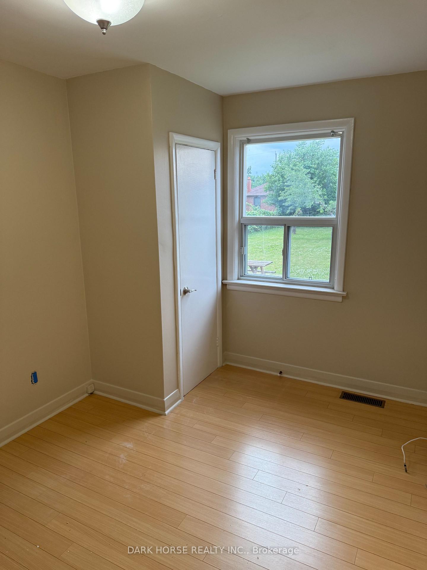Photo 8 of 76 Calvington Drive, North York, Downsview-Roding-CFB — HOMEH