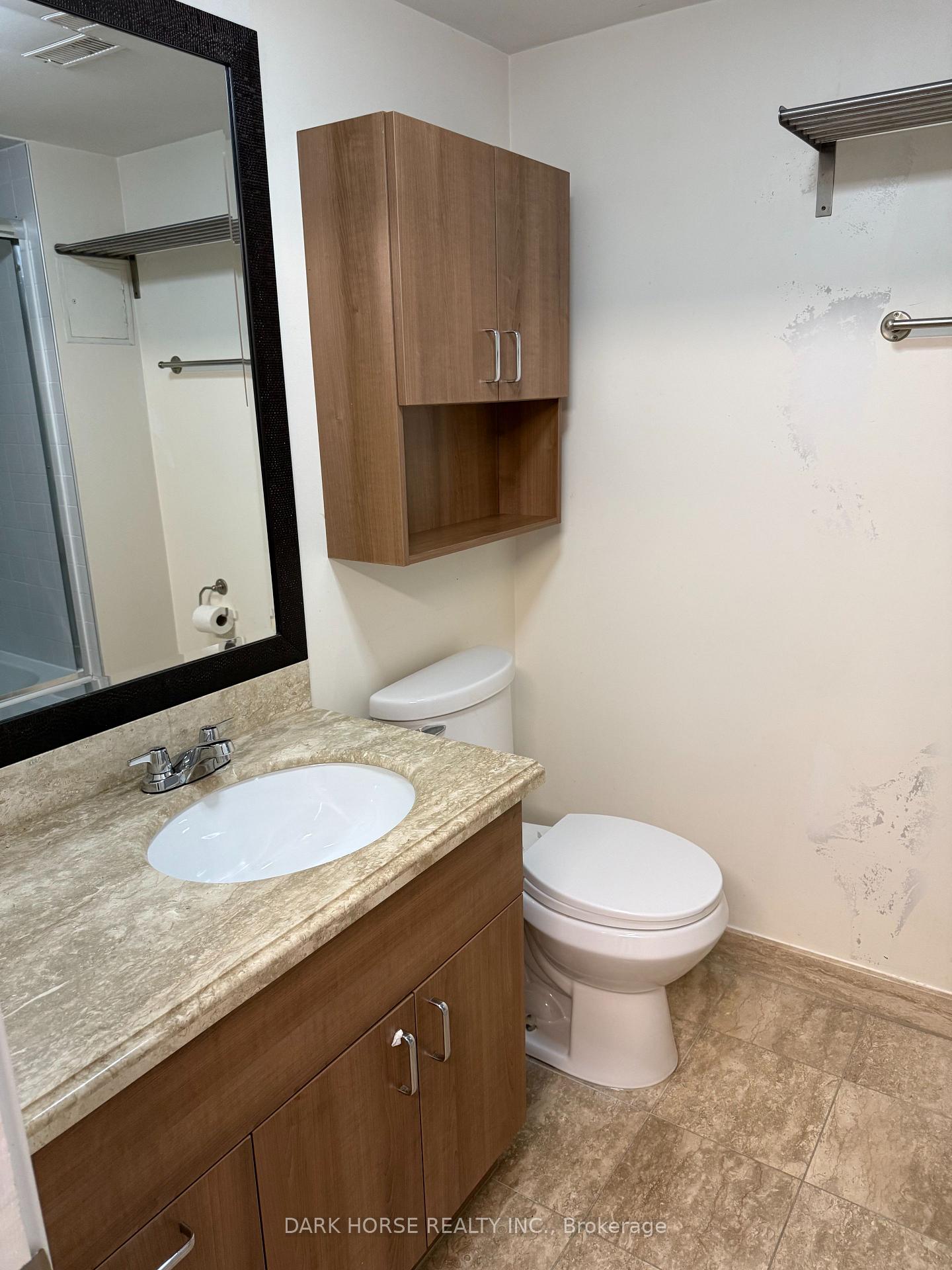 Photo 13 of 76 Calvington Drive, North York, Downsview-Roding-CFB — HOMEH