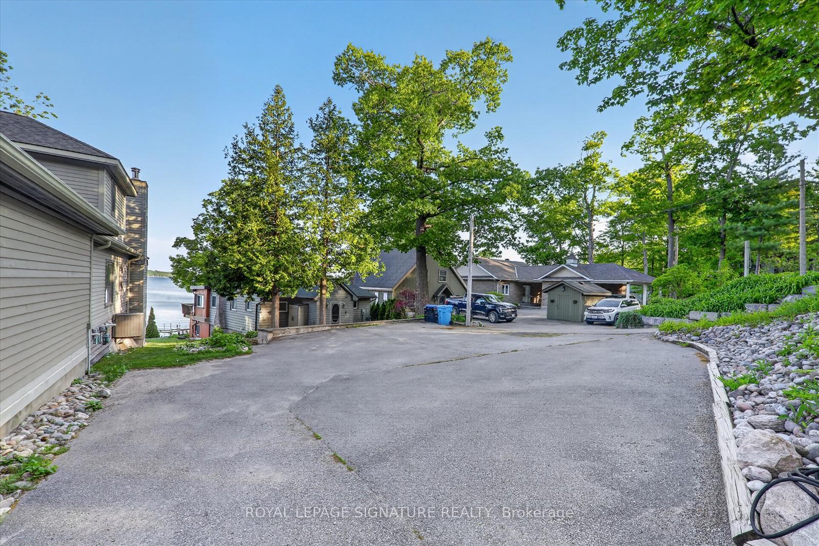 Photo 3 of 427 Mundys Bay Road, Midland — HOMEH
