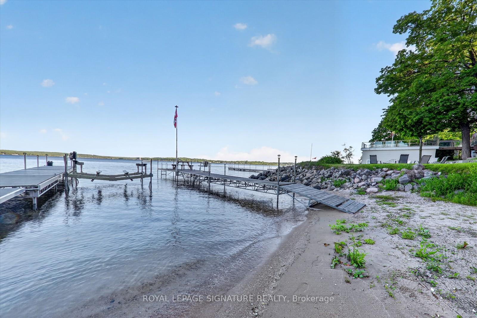 Photo 13 of 427 Mundys Bay Road, Midland — HOMEH