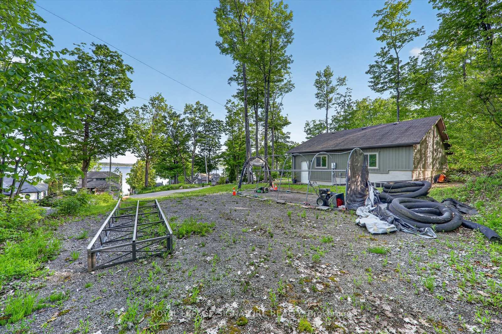 Photo 48 of 427 Mundys Bay Road, Midland — HOMEH