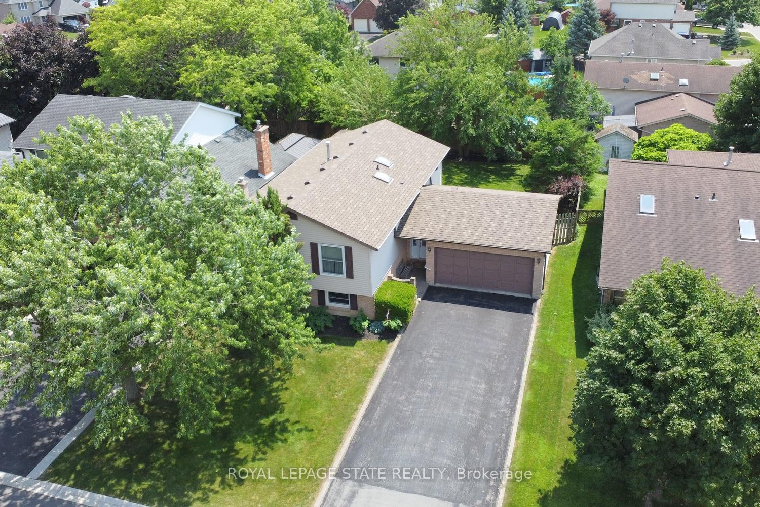 Photo 2 of 32 McMaster Drive, Haldimand — HOMEH
