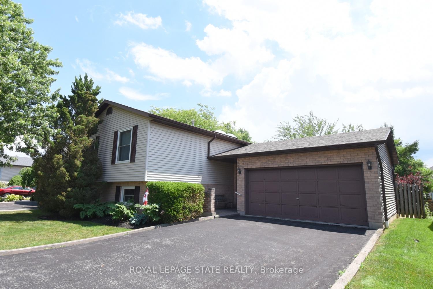 Photo 3 of 32 McMaster Drive, Haldimand — HOMEH