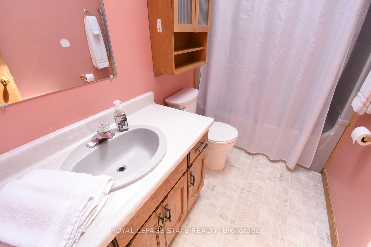 Photo 26 of 32 McMaster Drive, Haldimand — HOMEH