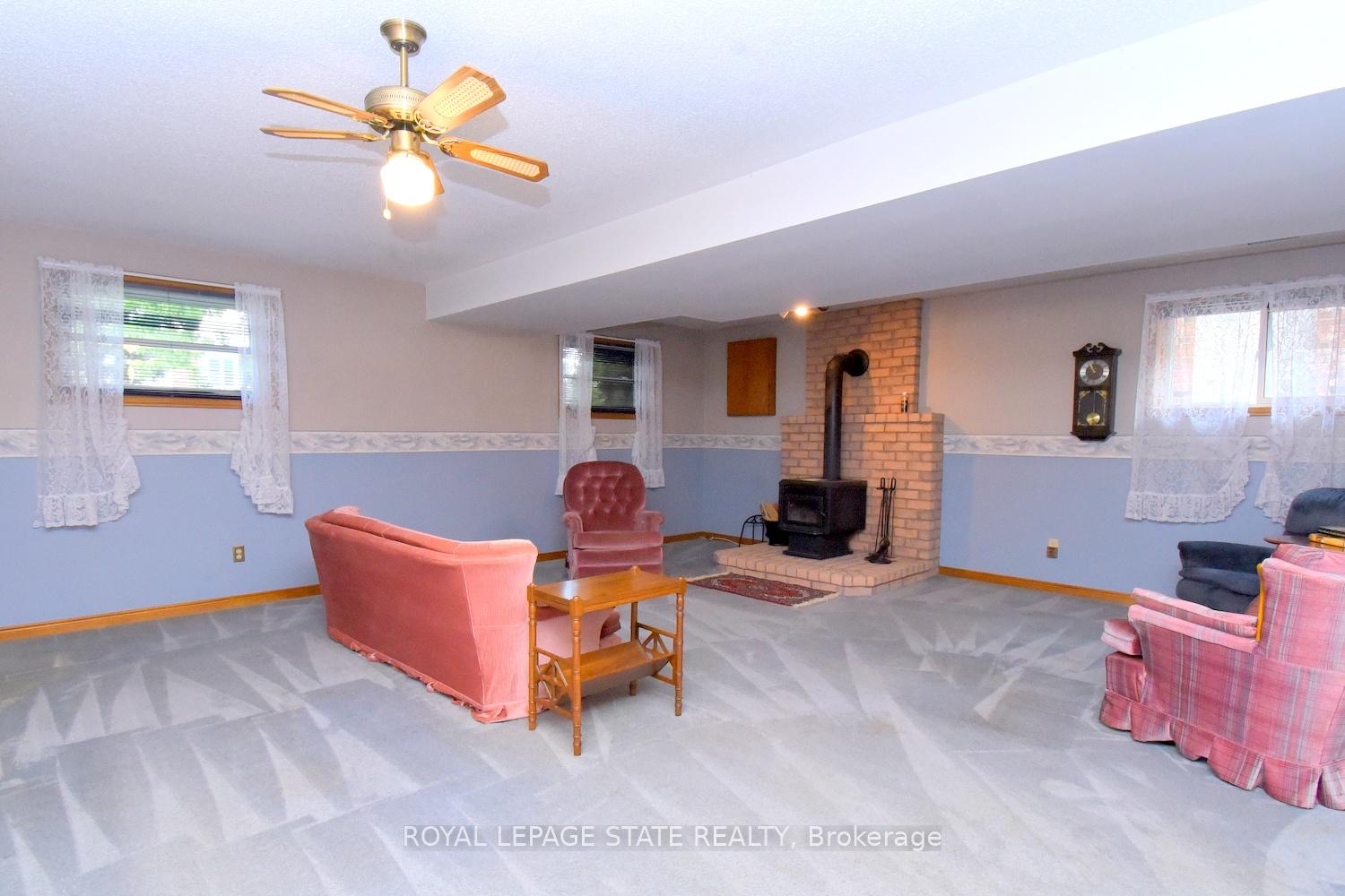 Photo 29 of 32 McMaster Drive, Haldimand — HOMEH