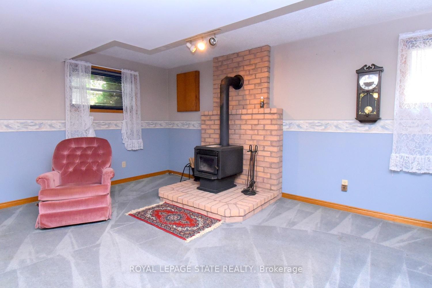 Photo 31 of 32 McMaster Drive, Haldimand — HOMEH