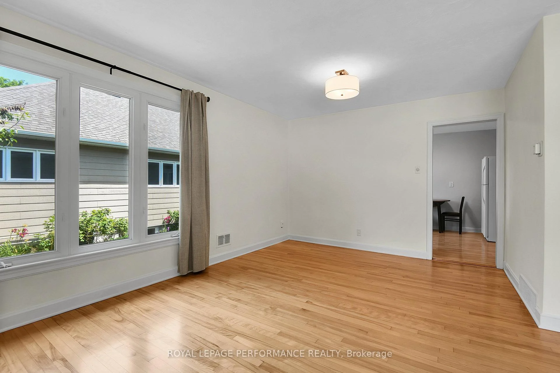 Photo 8 of 2243 Hillary Avenue, Ottawa, Alta Vista — HOMEH