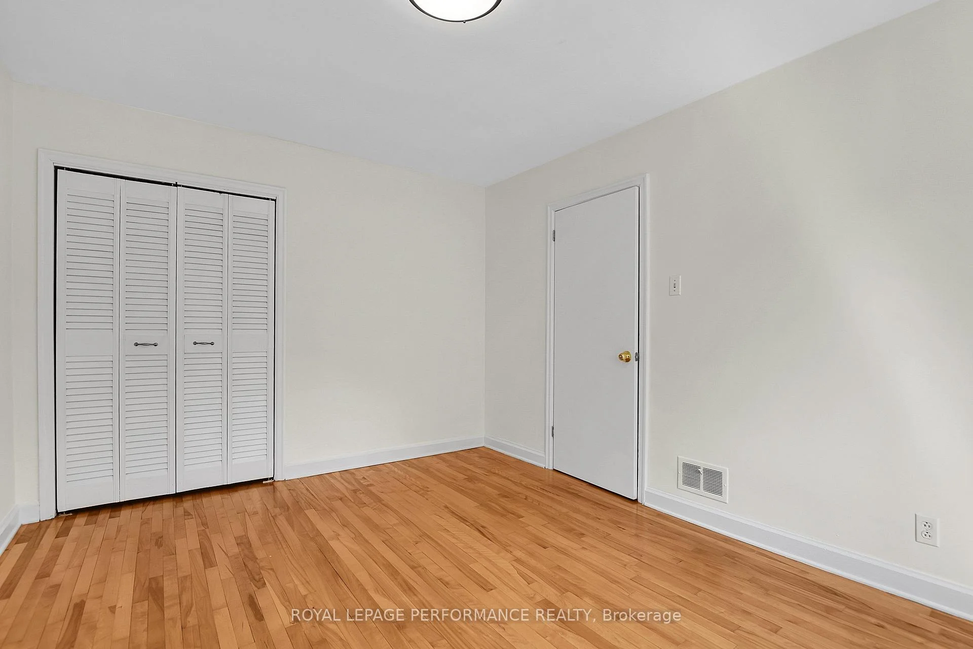 Photo 14 of 2243 Hillary Avenue, Ottawa, Alta Vista — HOMEH