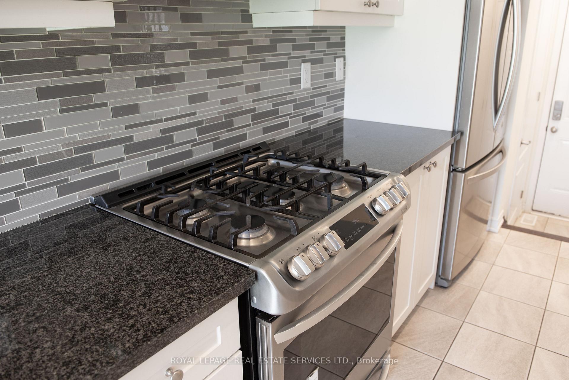 Photo 5 of Unit Upper, 74 Faust Ridge, Vaughan, Kleinburg — HOMEH