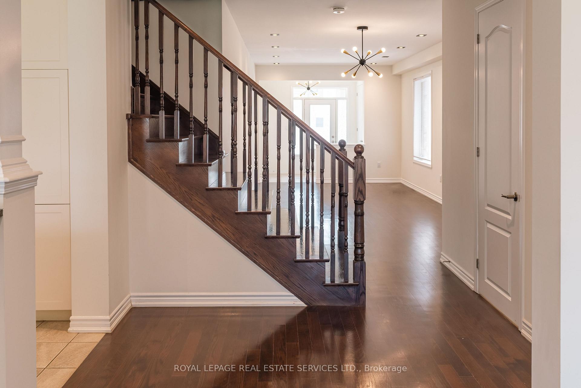 Photo 29 of Unit Upper, 74 Faust Ridge, Vaughan, Kleinburg — HOMEH