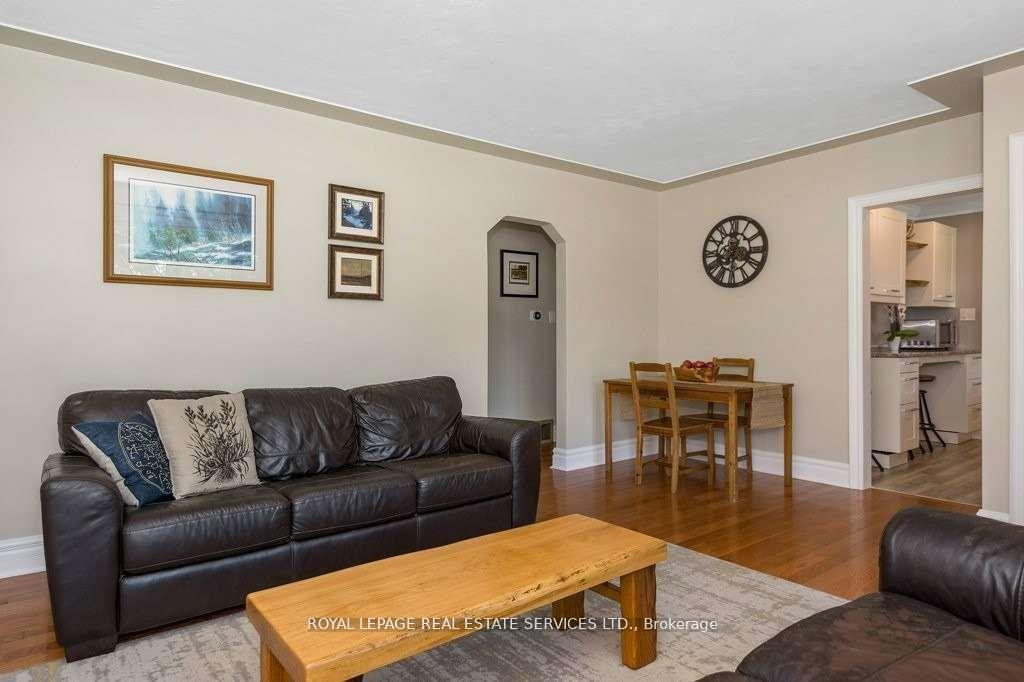 Photo 9 of Unit Main, 386 Broadway Avenue, Milton, Old Milton — HOMEH