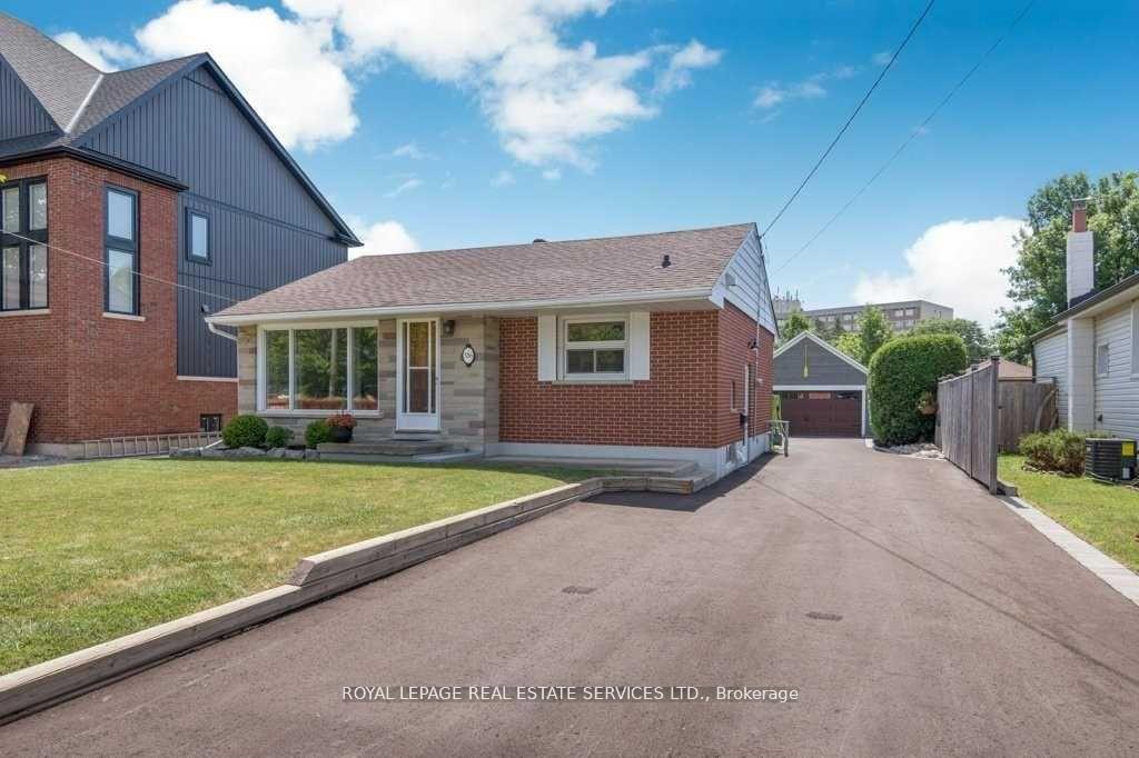 Photo 11 of Unit Main, 386 Broadway Avenue, Milton, Old Milton — HOMEH