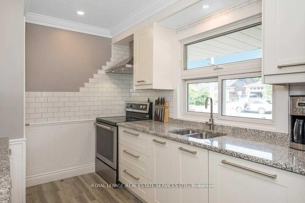 Photo 16 of Unit Main, 386 Broadway Avenue, Milton, Old Milton — HOMEH