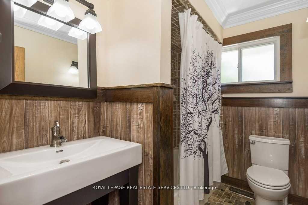 Photo 17 of Unit Main, 386 Broadway Avenue, Milton, Old Milton — HOMEH