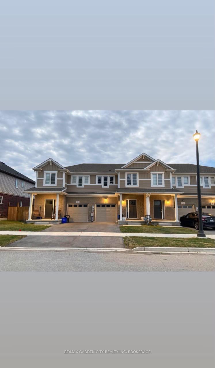 Photo 1 of 5 Lymburner Street, Pelham, Fonthill — HOMEH