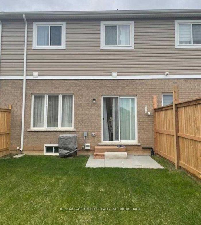 Photo 13 of 5 Lymburner Street, Pelham, Fonthill — HOMEH