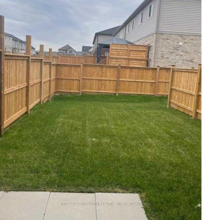 Photo 15 of 5 Lymburner Street, Pelham, Fonthill — HOMEH