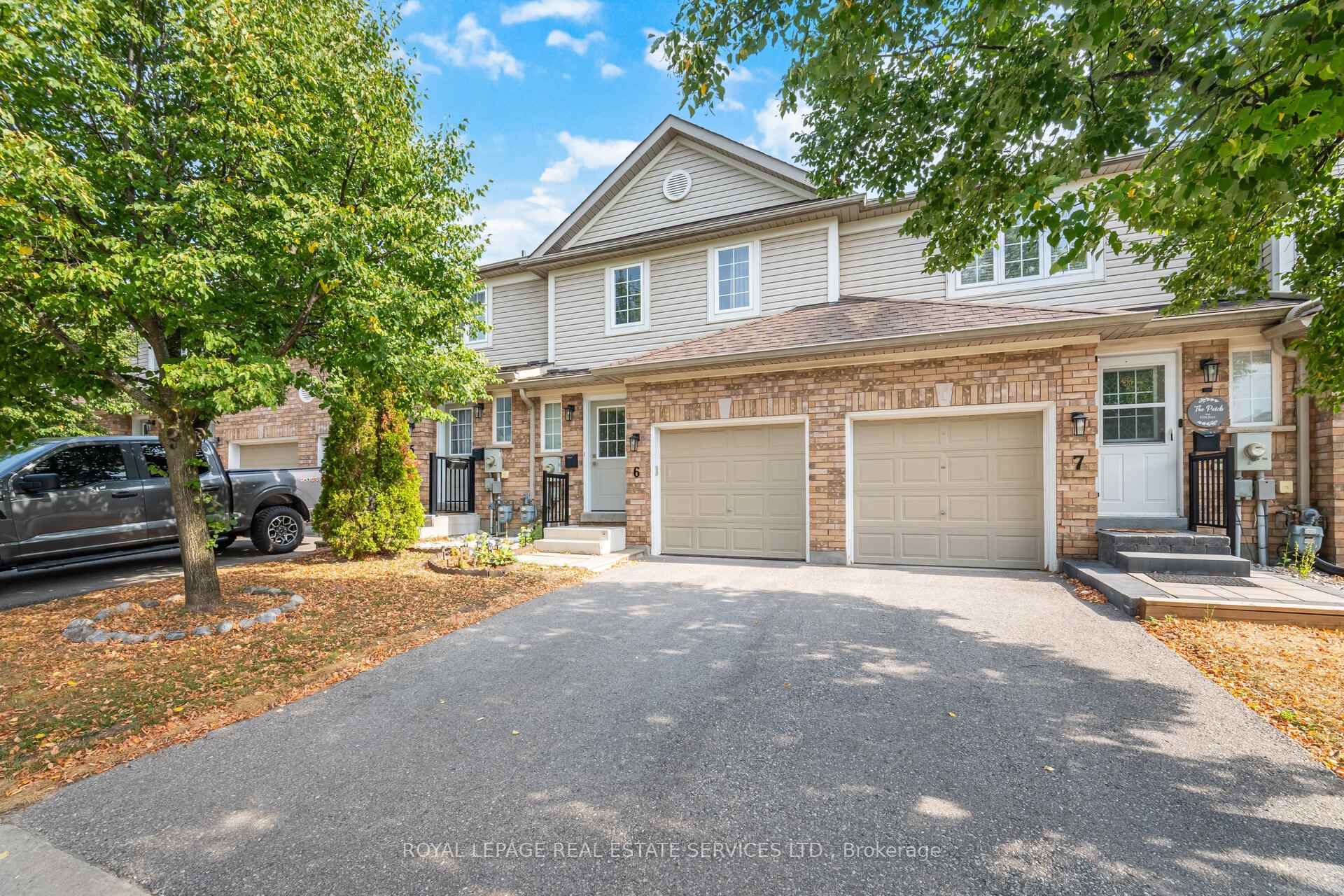 Photo 3 of Unit 6, 430 Mapleview Drive E, Barrie, Painswick South — HOMEH
