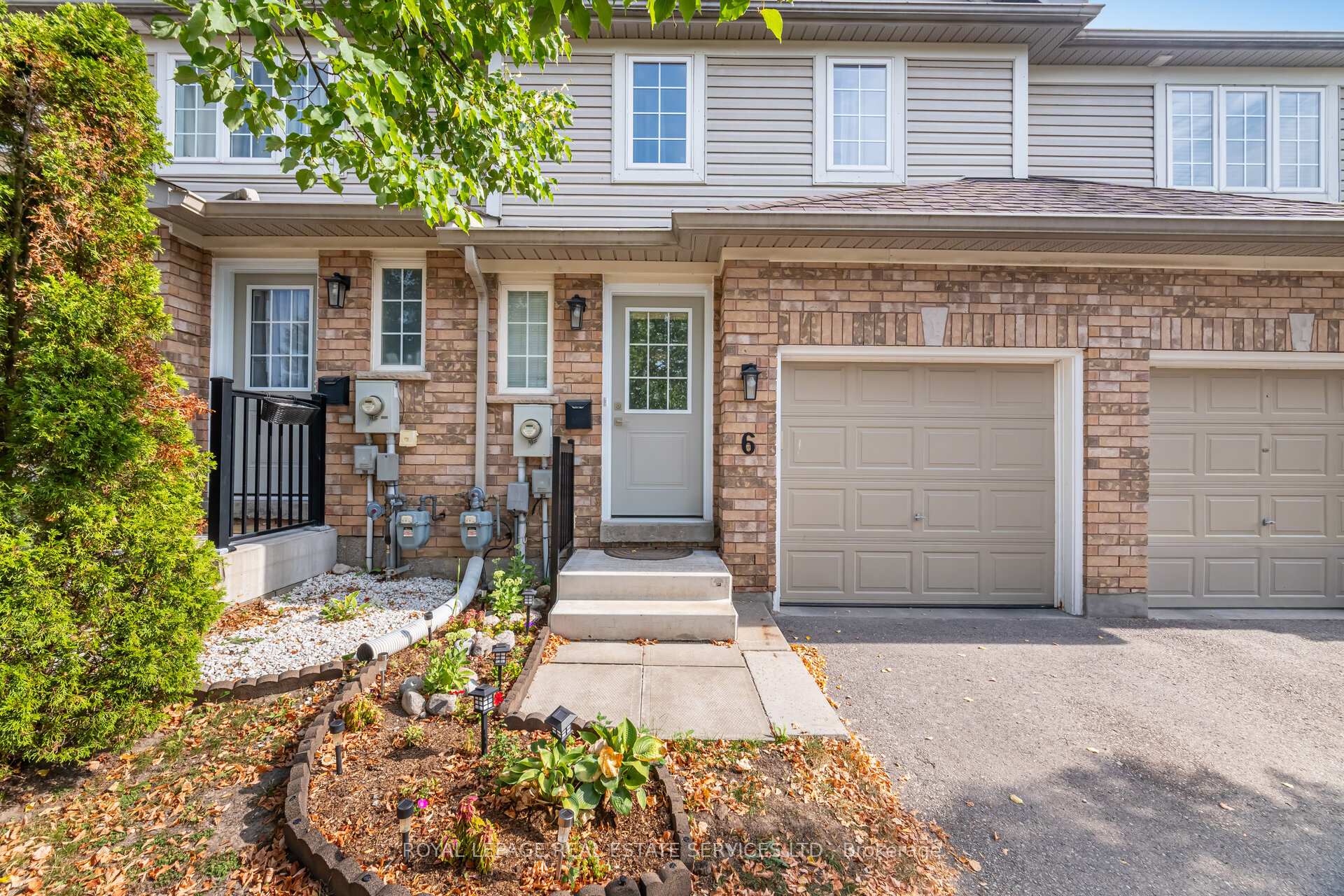 Photo 5 of Unit 6, 430 Mapleview Drive E, Barrie, Painswick South — HOMEH
