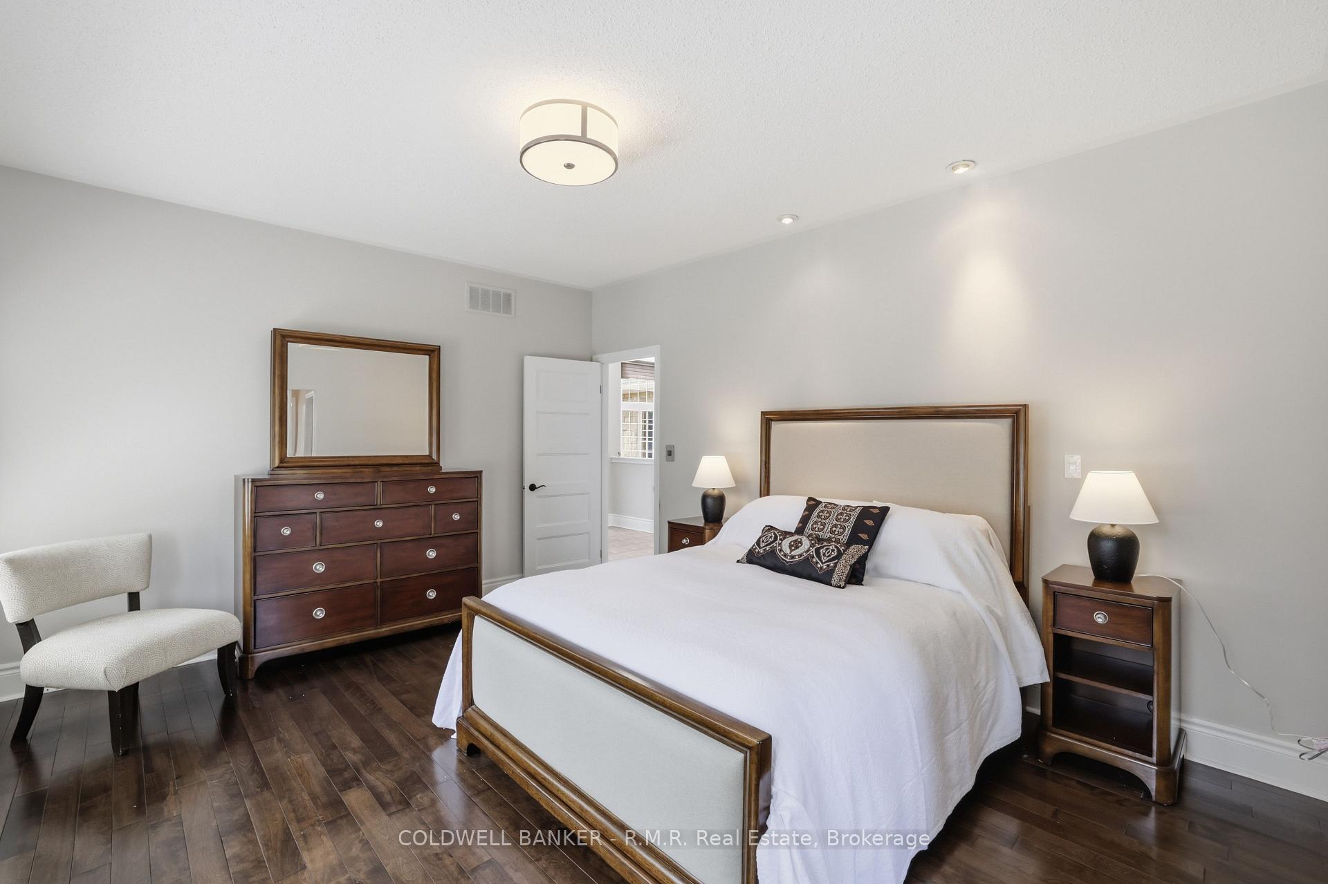 Photo 21 of 50 Venton Court, Clarington, Rural Clarington — HOMEH