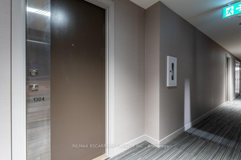 Photo 6 of Unit 1304, 2087 Fairview Street, Burlington, Freeman — HOMEH