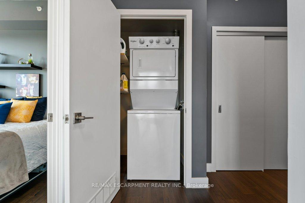 Photo 9 of Unit 1304, 2087 Fairview Street, Burlington, Freeman — HOMEH