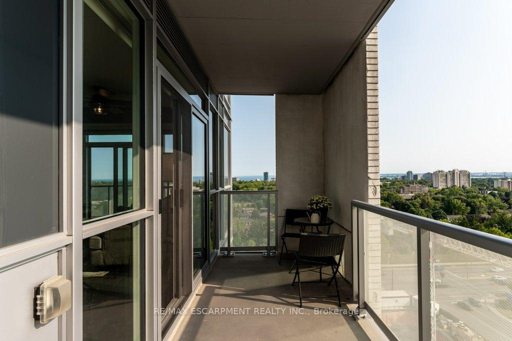 Photo 13 of Unit 1304, 2087 Fairview Street, Burlington, Freeman — HOMEH