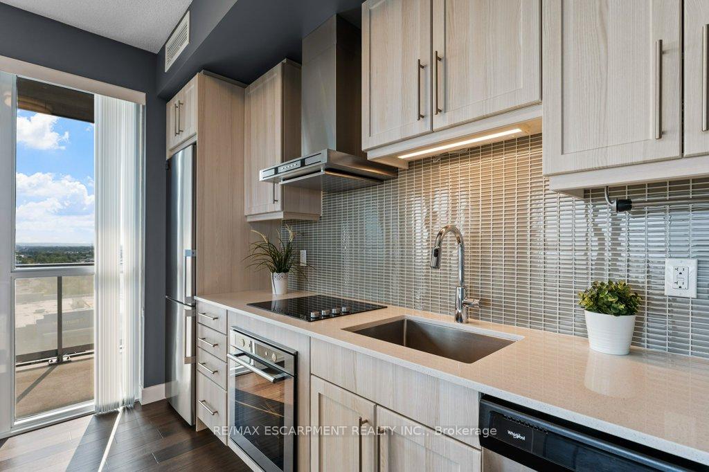 Photo 18 of Unit 1304, 2087 Fairview Street, Burlington, Freeman — HOMEH