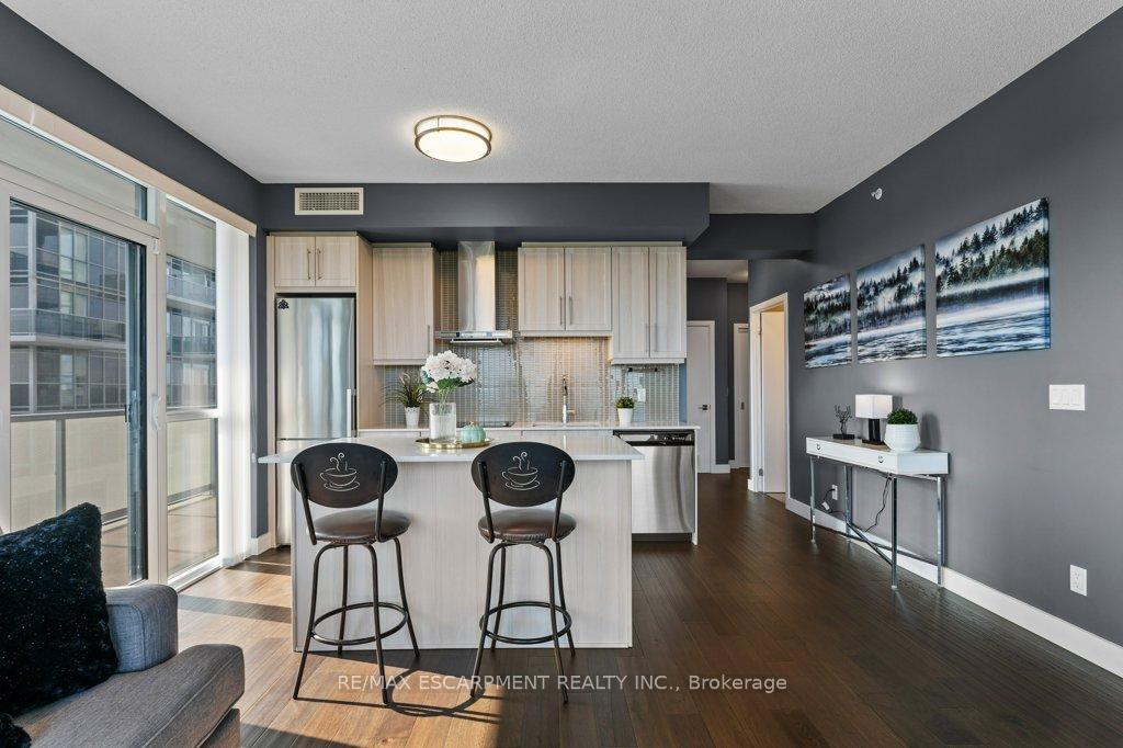 Photo 26 of Unit 1304, 2087 Fairview Street, Burlington, Freeman — HOMEH