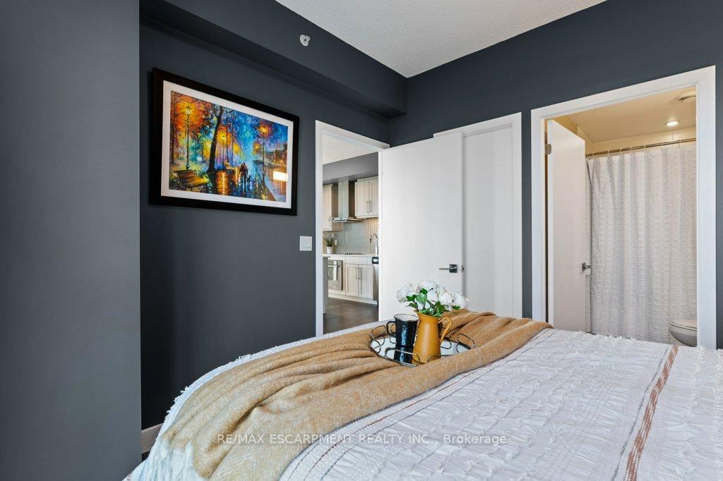 Photo 29 of Unit 1304, 2087 Fairview Street, Burlington, Freeman — HOMEH
