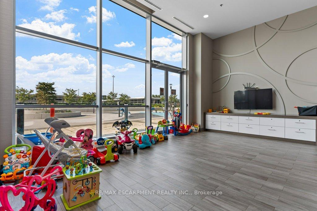 Photo 40 of Unit 1304, 2087 Fairview Street, Burlington, Freeman — HOMEH