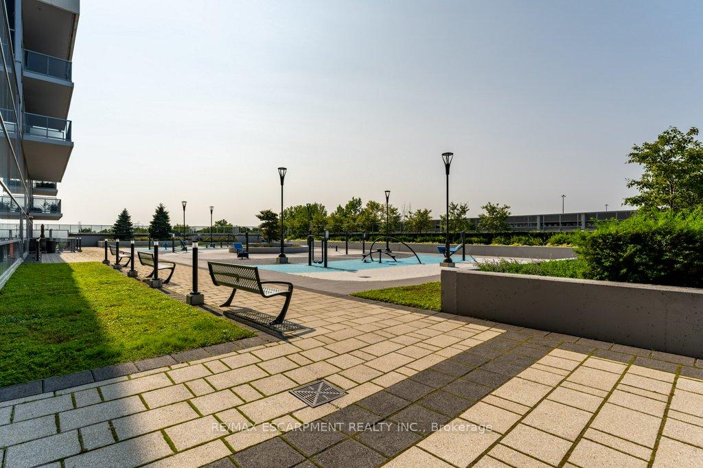 Photo 44 of Unit 1304, 2087 Fairview Street, Burlington, Freeman — HOMEH