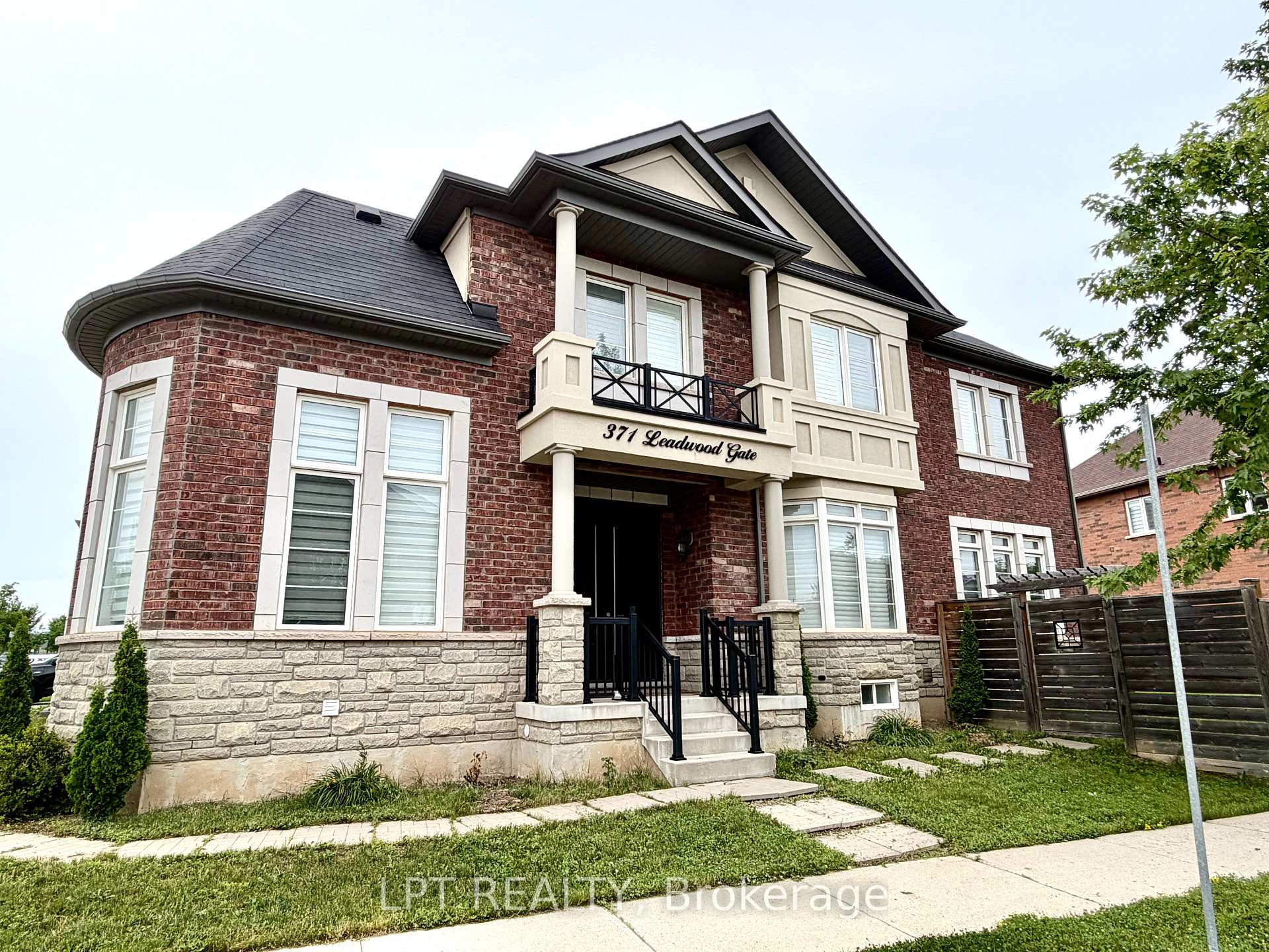 Photo 1 of 371 Leadwood Gate, Oakville, Glenorchy — HOMEH