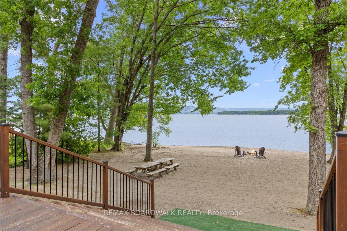 Photo 4 of 178 Baillie Avenue, Ottawa, Constance Bay — HOMEH