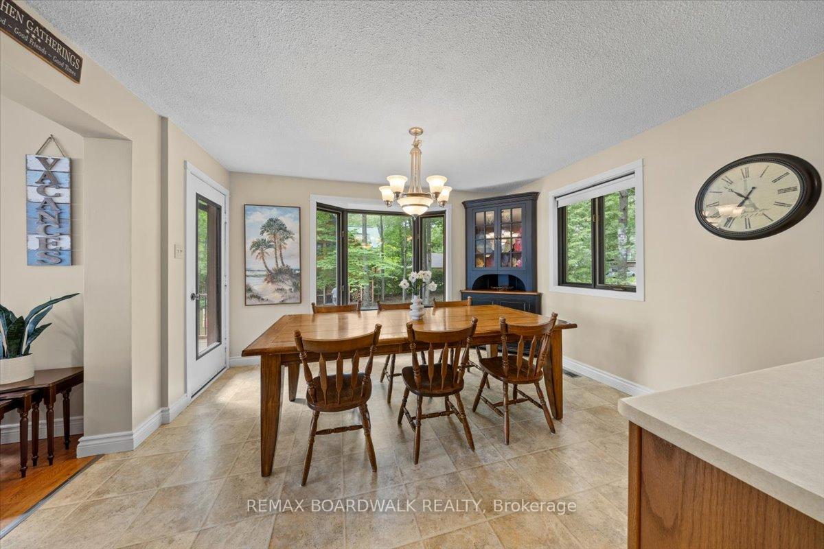 Photo 13 of 178 Baillie Avenue, Ottawa, Constance Bay — HOMEH