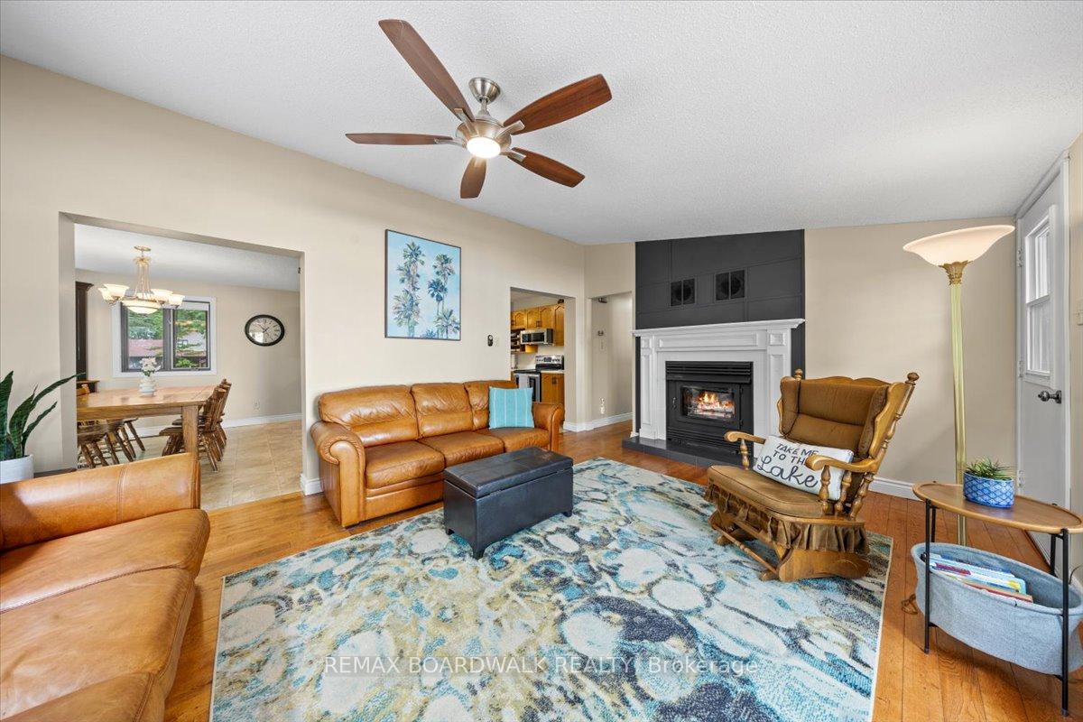 Photo 17 of 178 Baillie Avenue, Ottawa, Constance Bay — HOMEH
