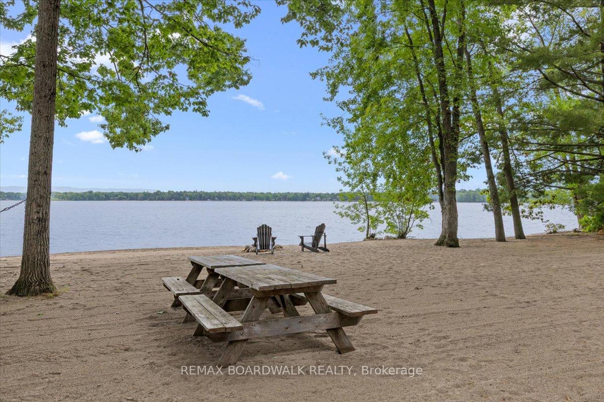 Photo 41 of 178 Baillie Avenue, Ottawa, Constance Bay — HOMEH