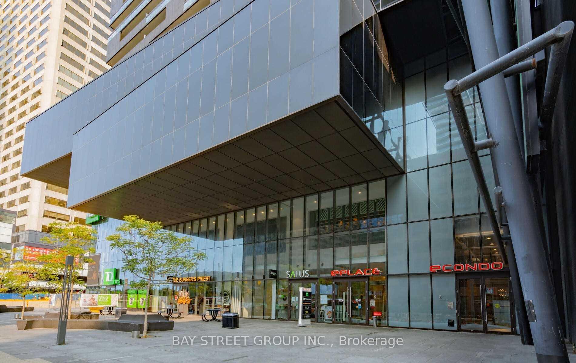 Photo 2 of Unit 4404, 8 Eglinton Avenue E, Toronto, Mount Pleasant West — HOMEH