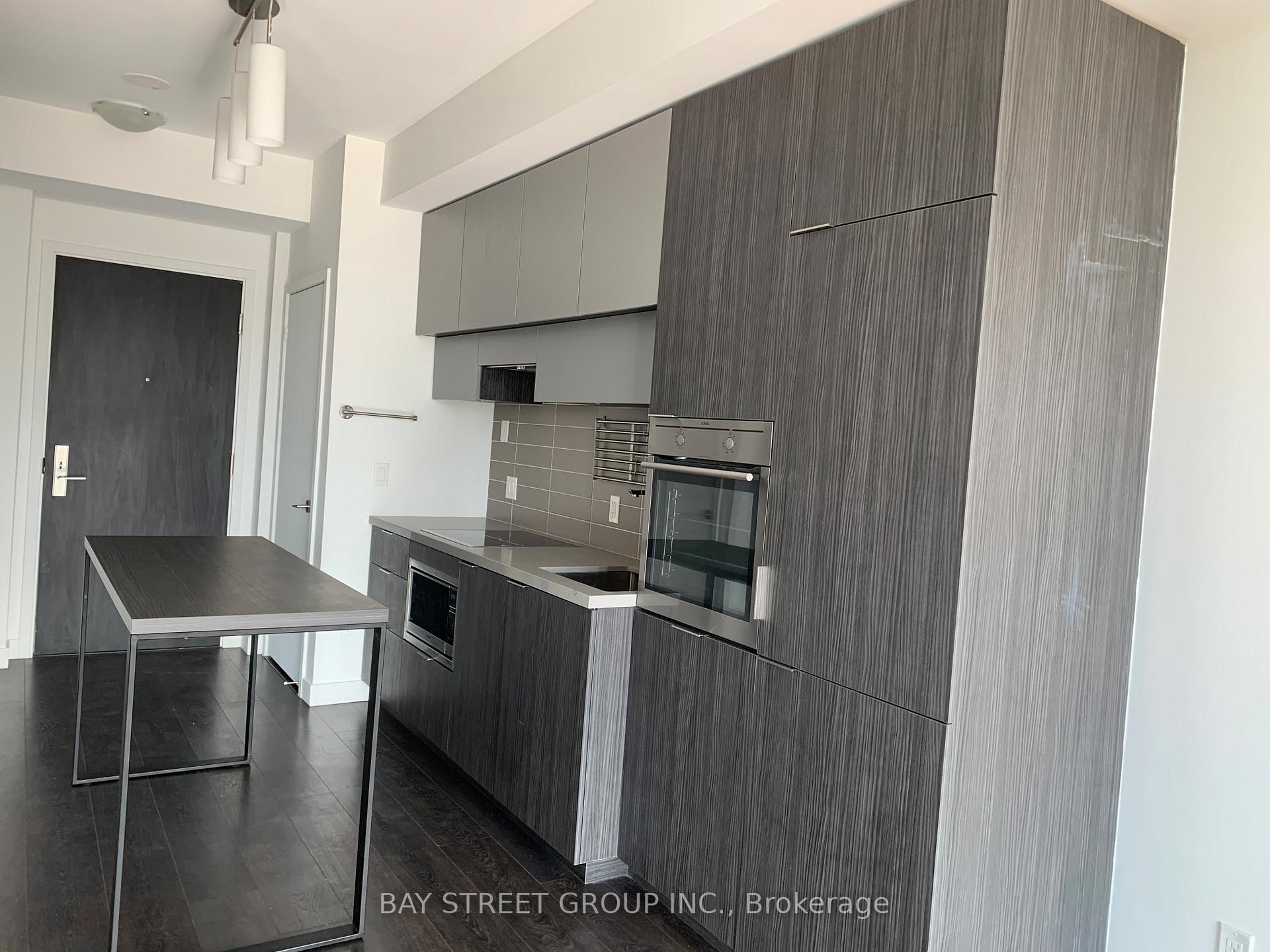 Photo 8 of Unit 4404, 8 Eglinton Avenue E, Toronto, Mount Pleasant West — HOMEH