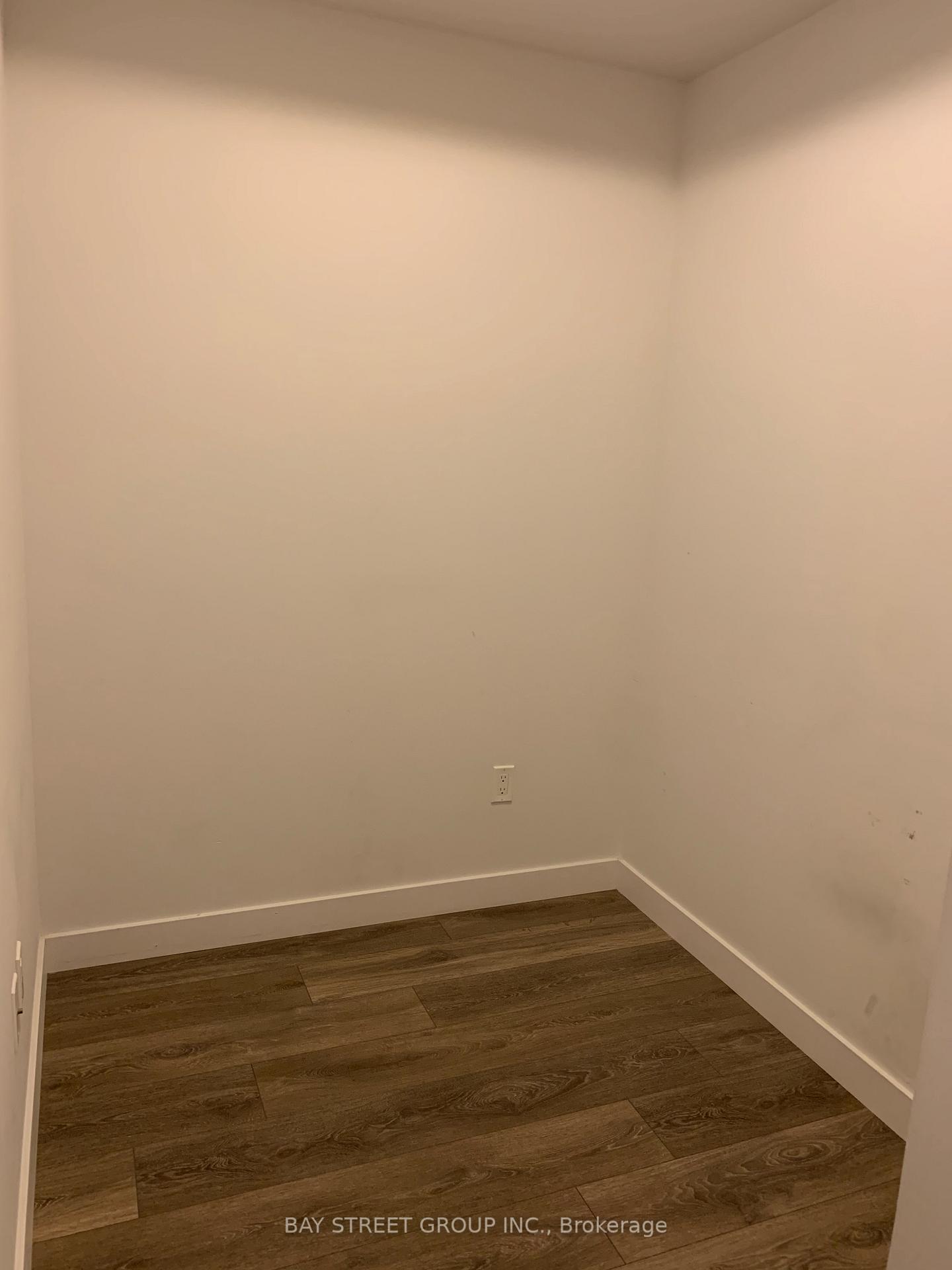 Photo 11 of Unit 4404, 8 Eglinton Avenue E, Toronto, Mount Pleasant West — HOMEH