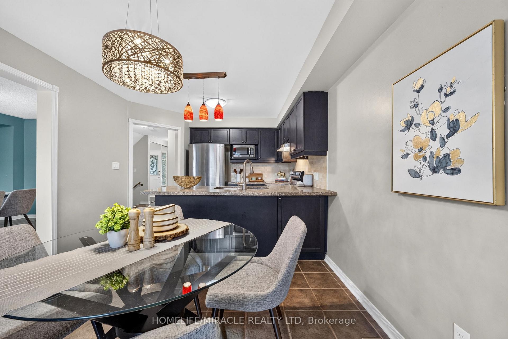 Photo 4 of 1306 Whitelaw Avenue, Oshawa, Pinecrest — HOMEH