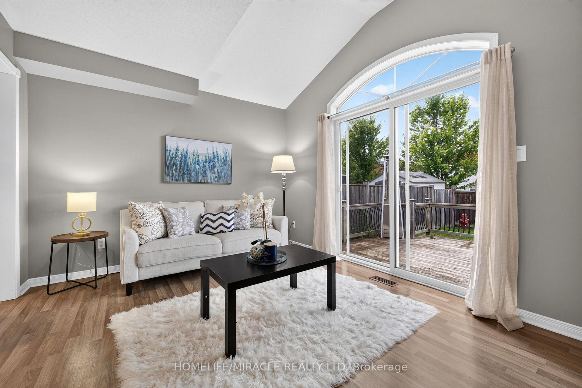 Photo 7 of 1306 Whitelaw Avenue, Oshawa, Pinecrest — HOMEH